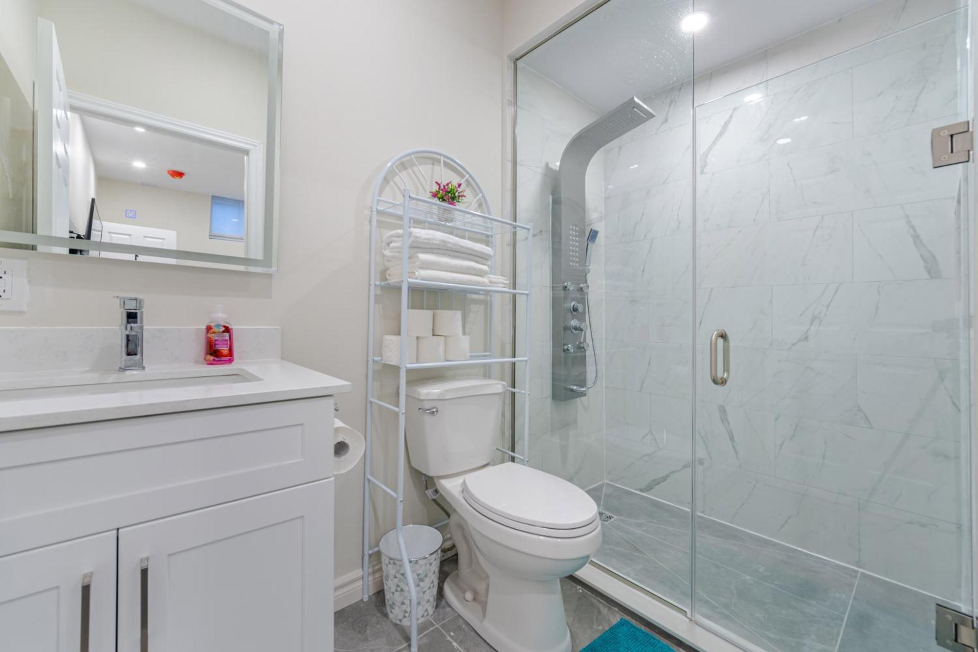 Private Basement Bedrooms In Oakville Dış mekan fotoğraf