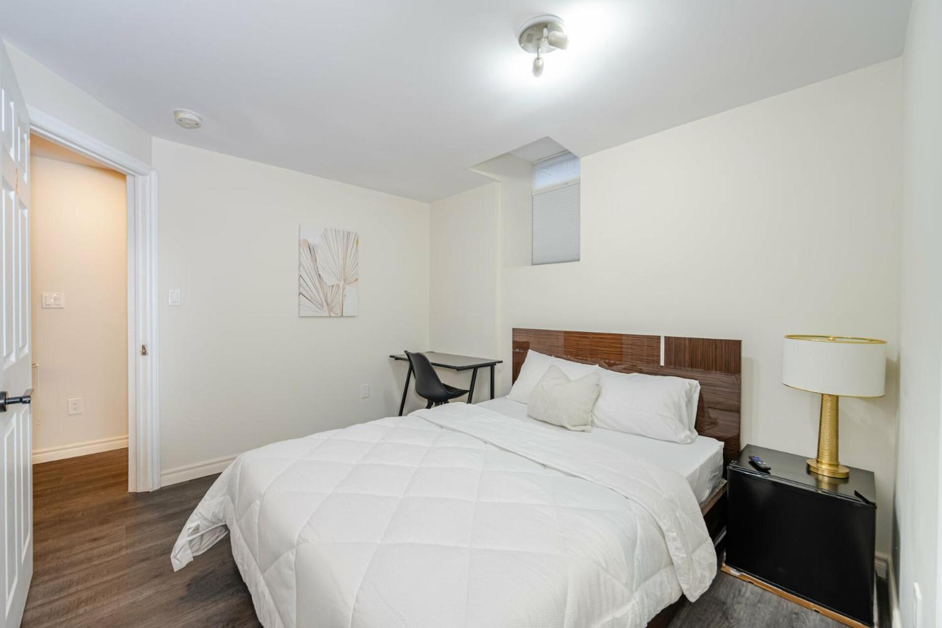 Private Basement Bedrooms In Oakville Dış mekan fotoğraf